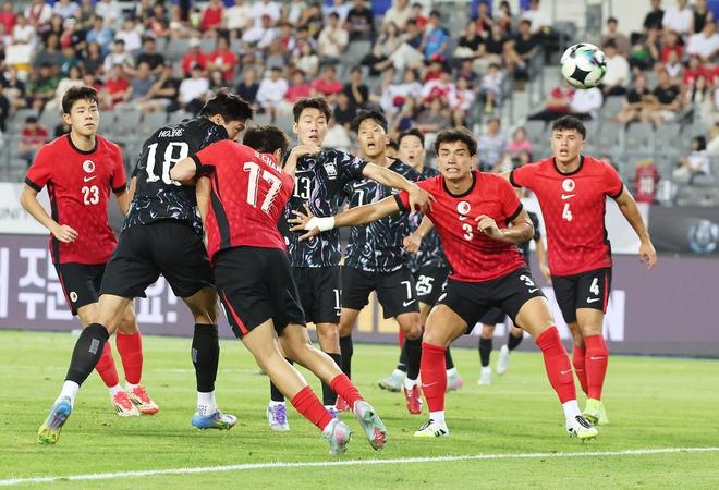 包含韩国对阵日本，燃烧东亚足球热情，争夺亚洲之巅的词条