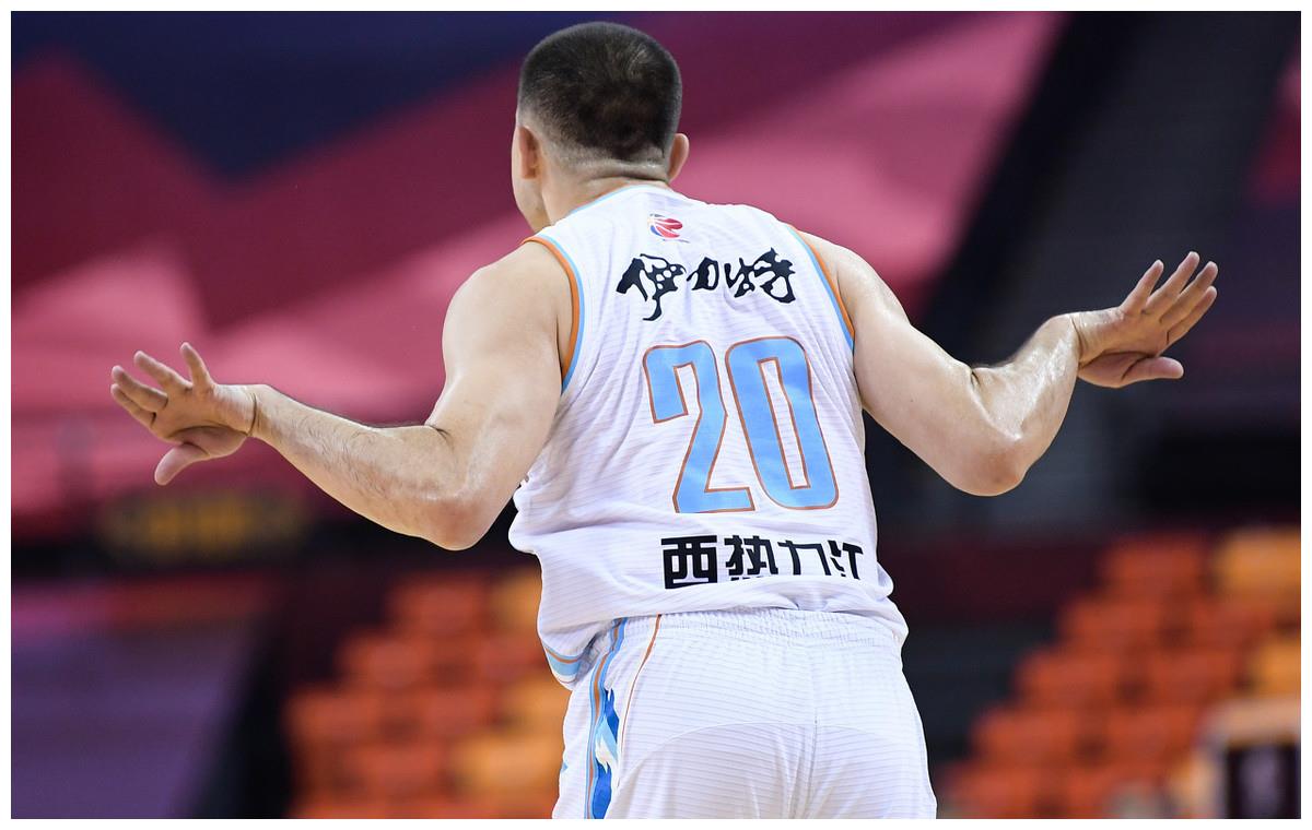九游体育-强力防线守住胜利，实现卫冕之路